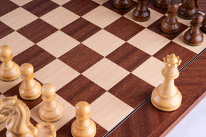 Jeu d'Échecs Patrimoine <br>en Bois d'Acajou