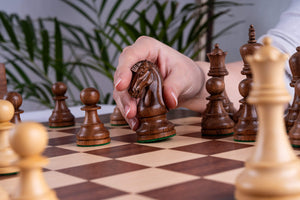 Jeu d'Échecs Patrimoine <br>en Bois d'Acajou