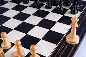 Jeu d'Échecs Chevalerie <br>en Bois d'Ébène