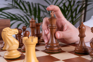 Jeu d’échecs Lauriers <br>en Bois de Buis & Acajou