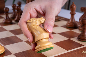 Jeu d’échecs Lauriers <br>en Bois de Buis & Acajou