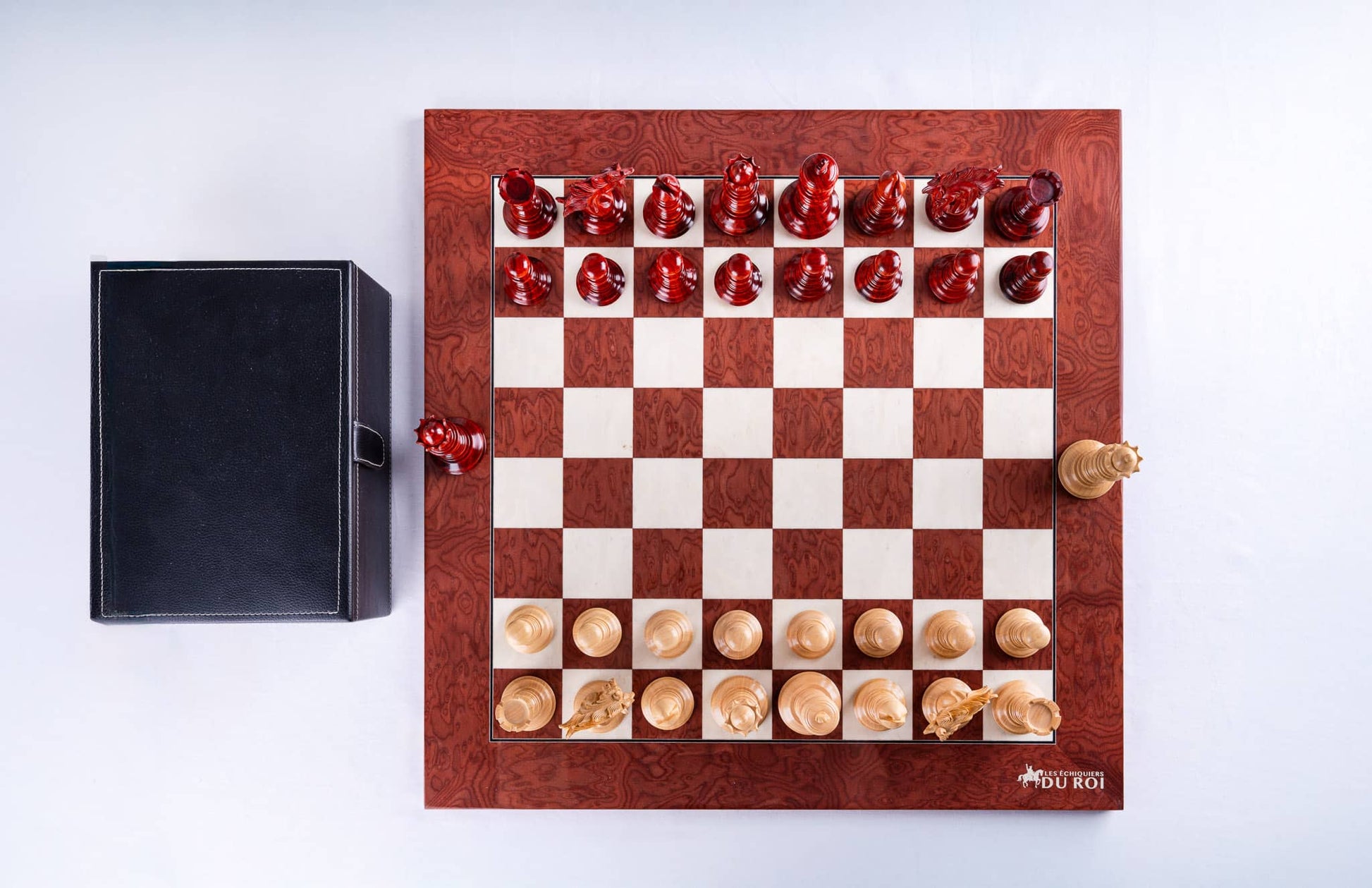 Jeu d’échecs Renaissance <br>en bois rose et frêne (Haute Brillance)
