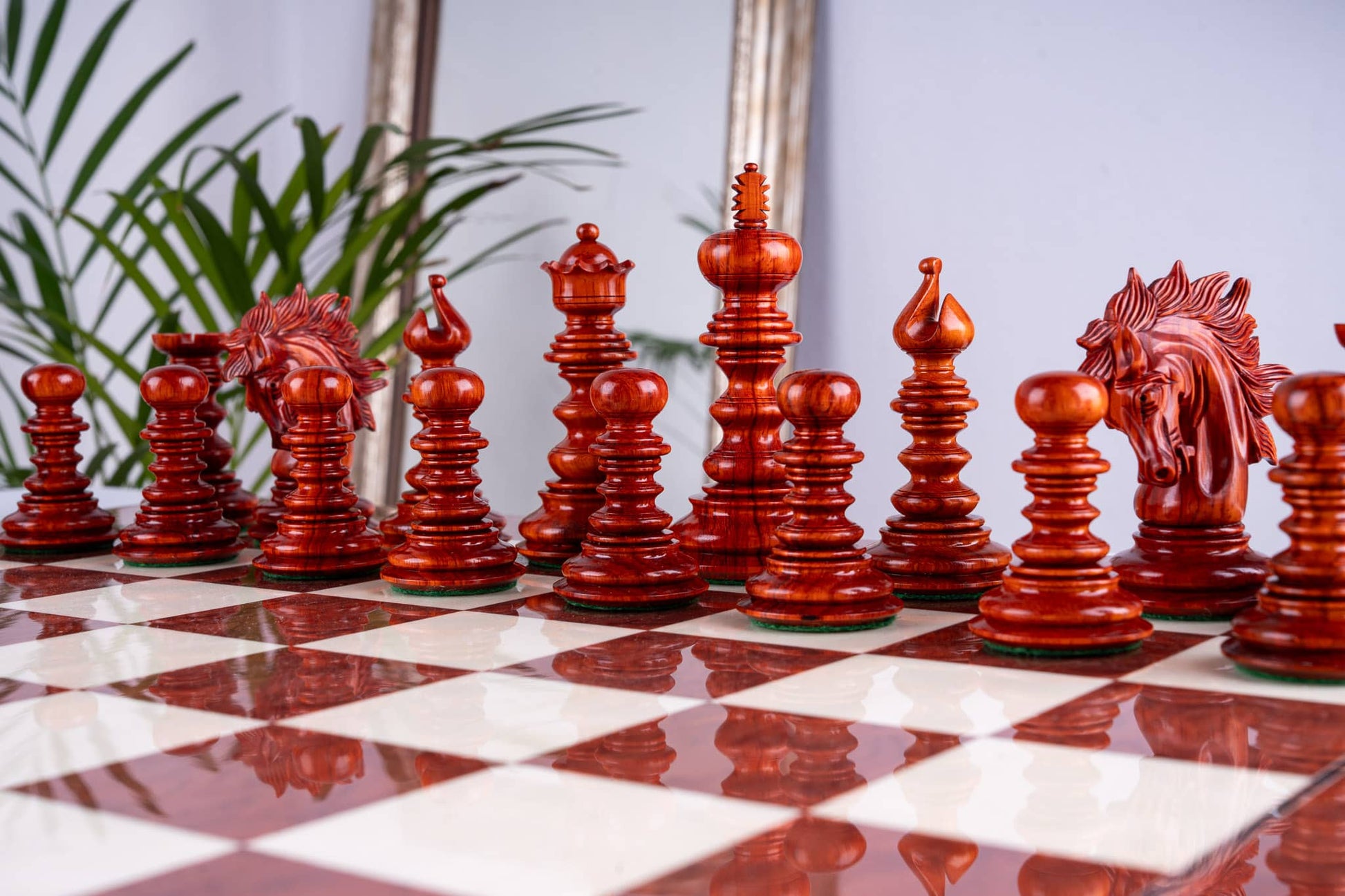Jeu d’échecs Renaissance <br>en bois rose et frêne (Haute Brillance)