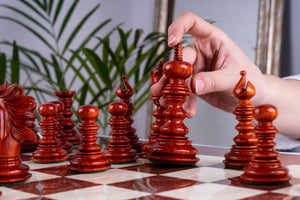 Jeu d’échecs Renaissance <br>en bois rose et frêne (Haute Brillance)