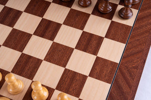 Jeu d'Échecs Lumière <br>en Bois d'Acajou