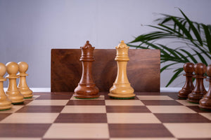 Jeu d'Échecs Lumière <br>en Bois d'Acajou