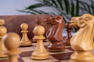 Jeu d'Échecs Lumière <br>en Bois d'Acajou