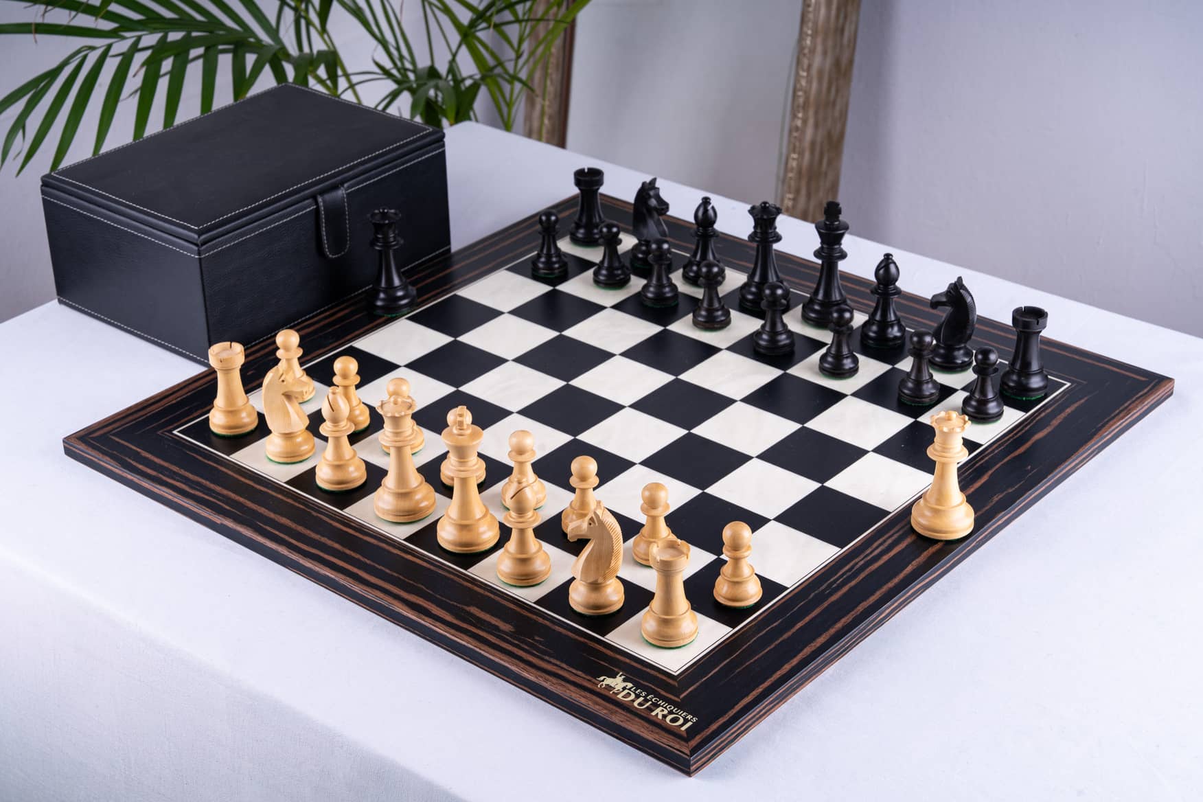 Jeu d'Échecs Galerie <br>en Bois d'Ébène & Buis