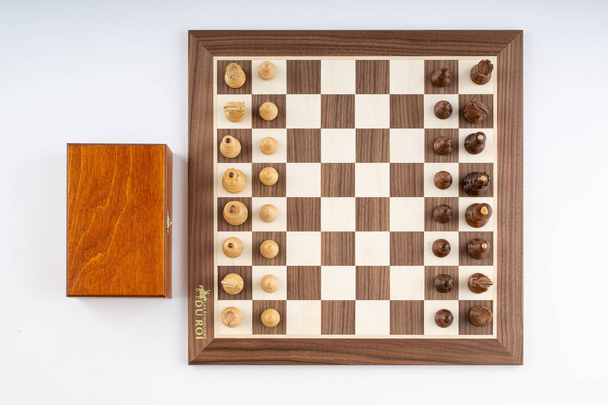 Jeu d'Échecs Distinction <br>en Bois d'Érable et de Noyer