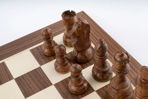 Jeu d'Échecs Authentique en Bois de Noyer — détail 5