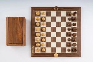 Jeu d'Échecs Authentique en Bois de Noyer — vue du dessus