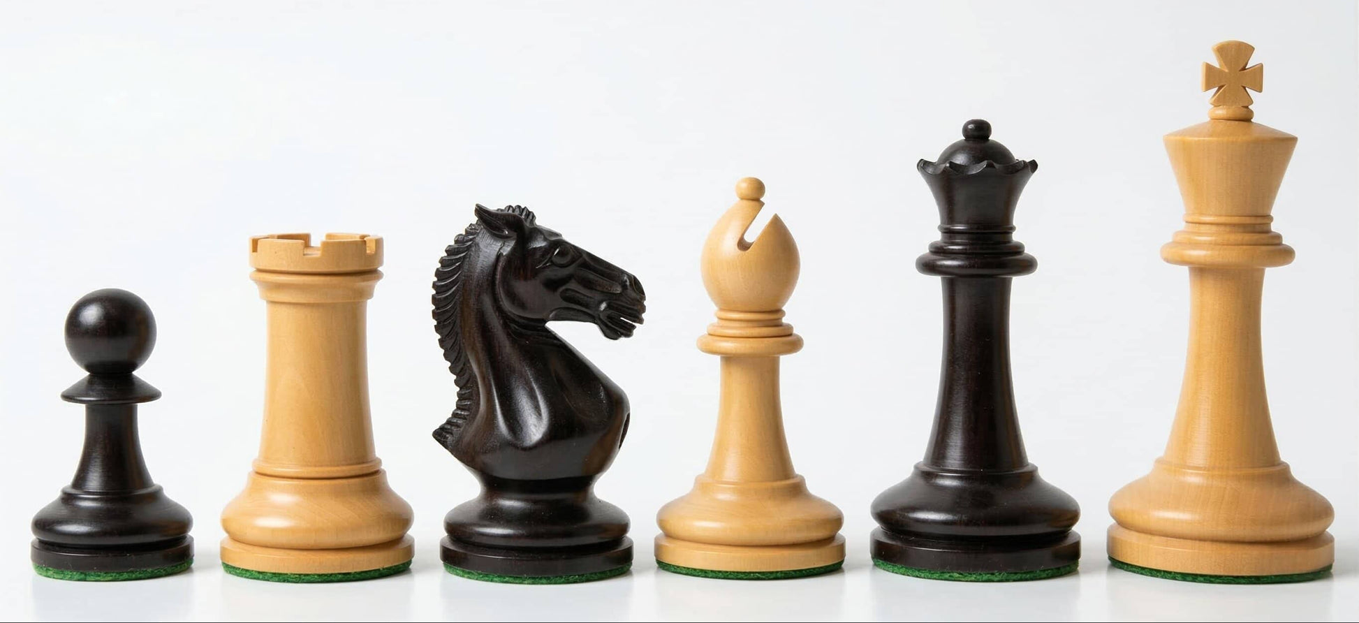 Ensemble Échiquier En Bois Alphanumérique Et Jeu D'Échecs En Bois D Staunton En Bois Dacacia Et Buis Ensemble Échiquier En Bois Alphanumérique Et Jeu D'Échecs En Bois D Staunton En Bois Dacacia Et Buis