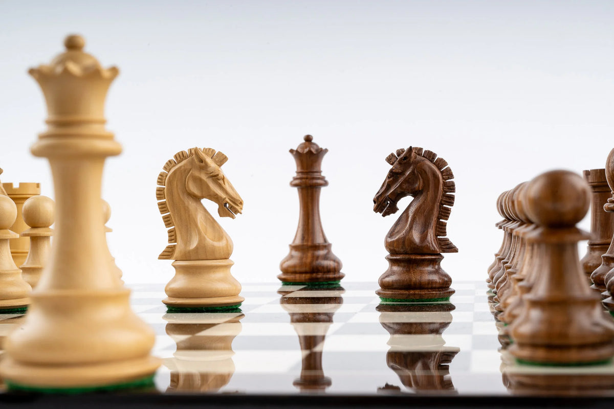 Jeu d’Échecs Couronne en Bois d’Ébène — photo 4