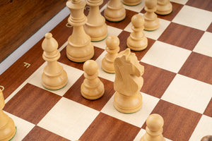 Jeu d'Échecs Délicatesse en Bois d'Acajou — détail 4