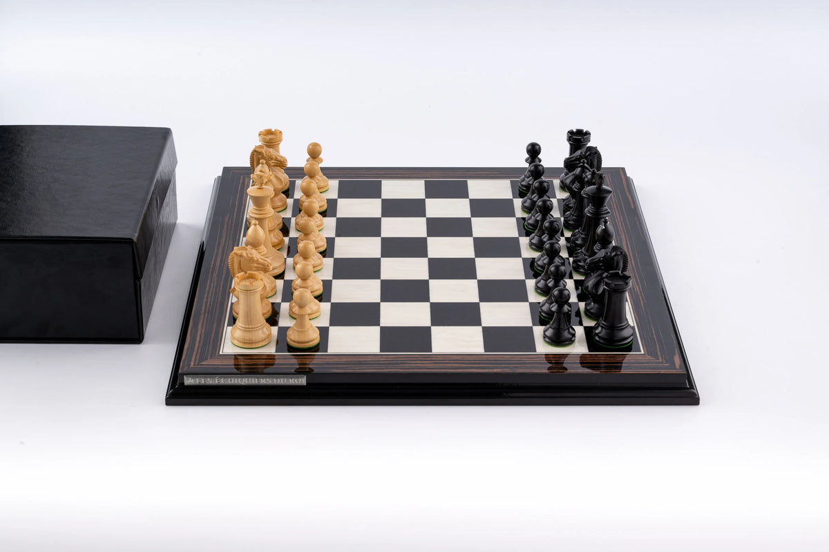 Jeu d'Échecs Éclat en Bois d'Ébène — Détail 1