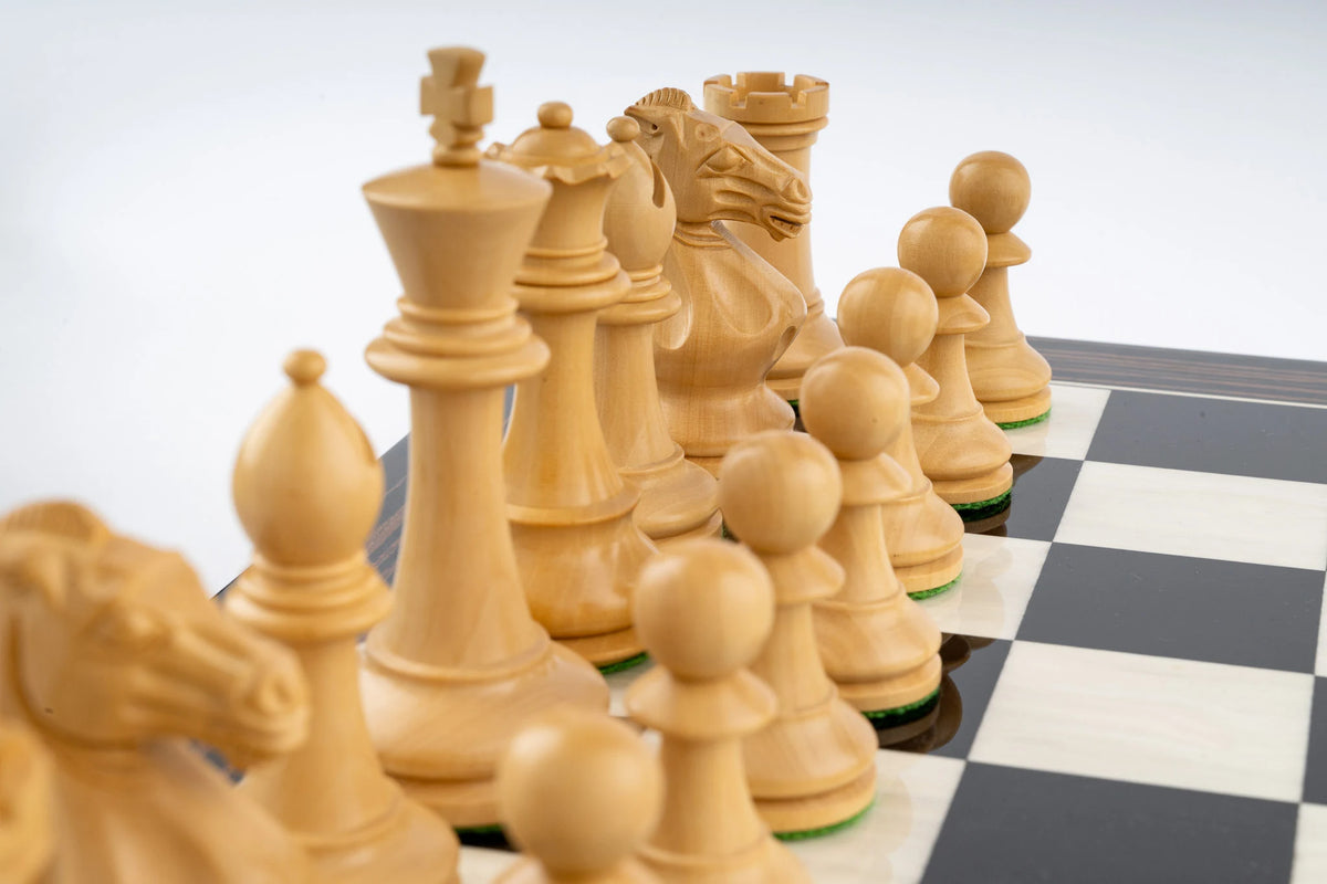 Jeu d'Échecs Éclat en Bois d'Ébène — Détail 7