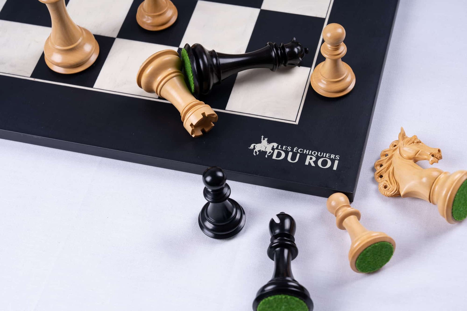 Jeu d'Échecs Épique en Bois <br>d'Ébène et d'Érable