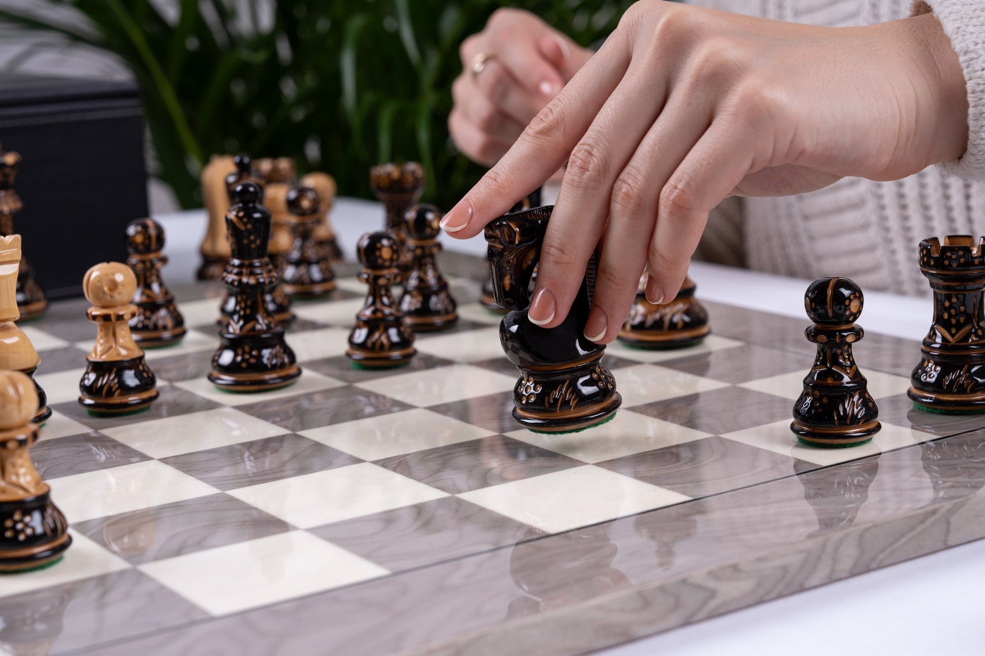 Jeu d'Échecs Prestige <br>en bois de frêne (Haute Brillance)