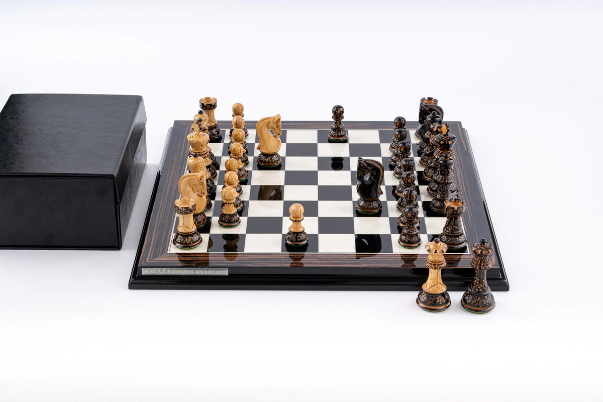 Jeu d'Échecs l'Éternel en Bois d'Ébène — Détail 2