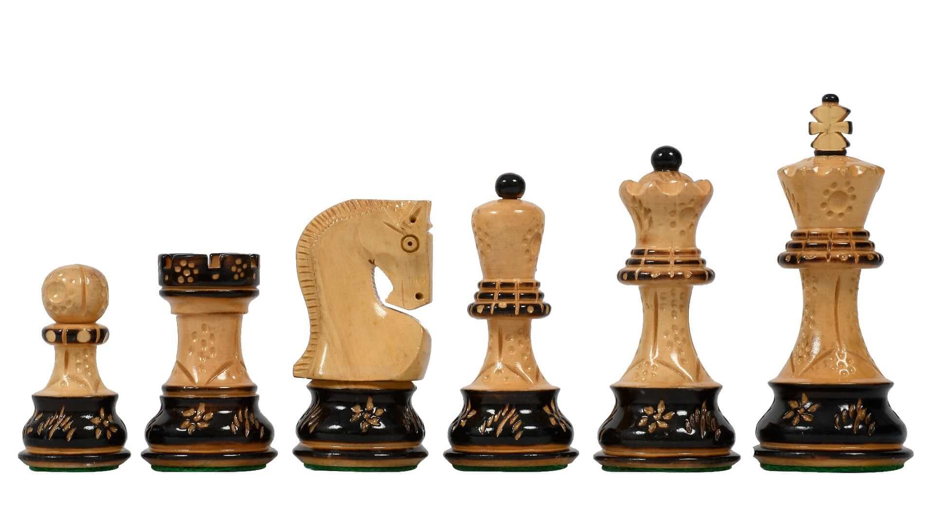 Jeu d'Échecs Élégance <br>avec Pièces en Bois Brûlé