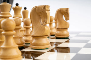 Jeu d'Échecs Trésor en Bois d'Ébène et Buis — Détail 5