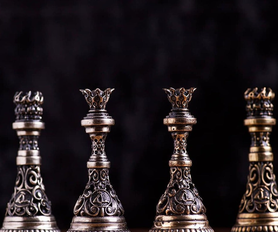 Pièces d'échecs <br>en Bronze Forgé