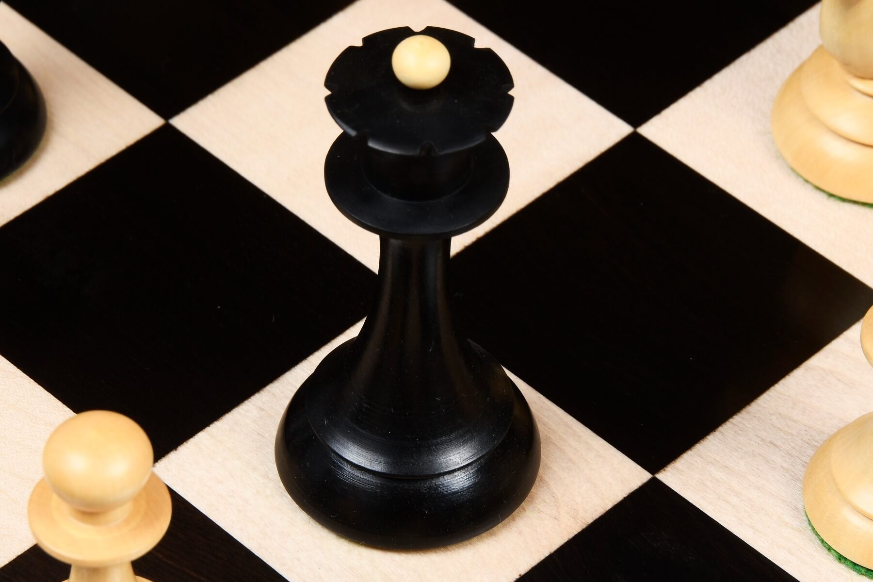 Pièces d'Échecs <br>Le Jeu de la Dame