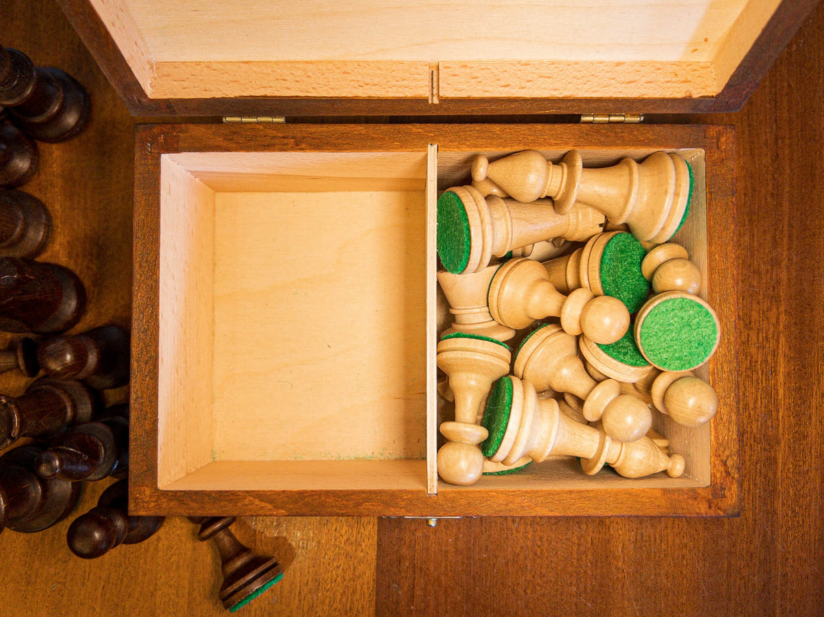 Boîte d’échecs en bois artisanale