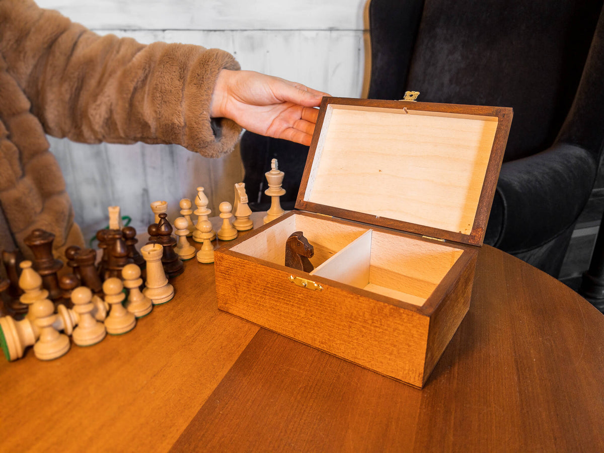 Boîte d’échecs en bois artisanale