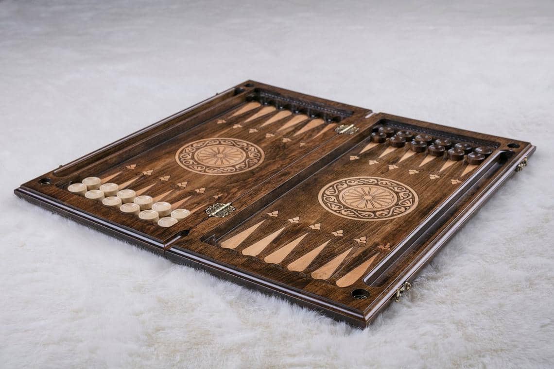 Echiquier avec Backgammon et son Jeu d'Echecs Pions