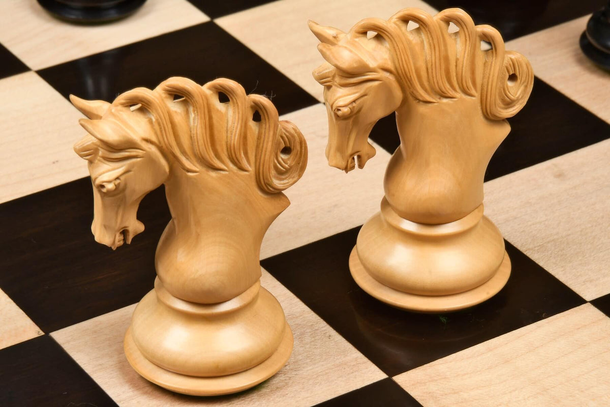 Échiquier en Bois Noir Reine