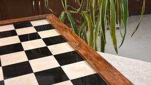 Echiquier Noir et Blanc en Bois d'Ebène Cavalier