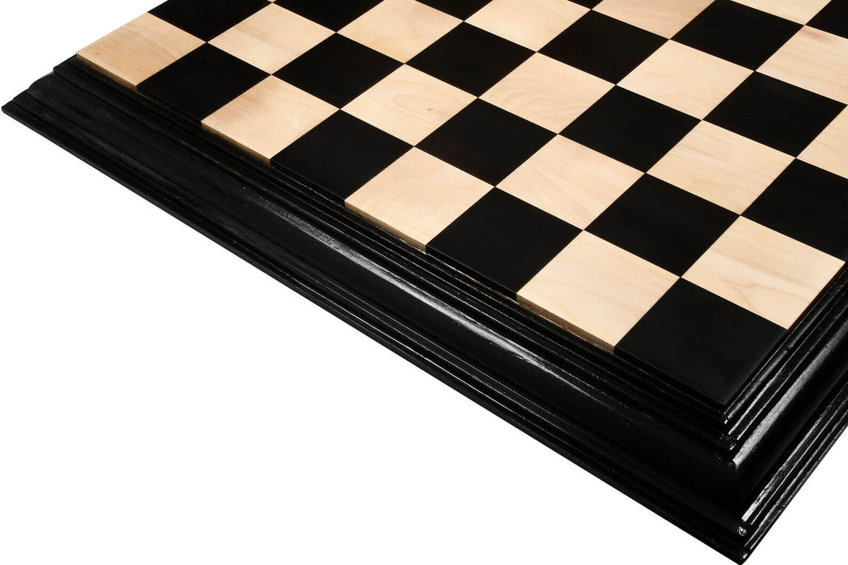 Échiquier Noir et Blanc en Bois de Rose Finition Brillante avec Tiroir Échiquier Noir et Blanc en Bois de Rose Finition Brillante avec Tiroir