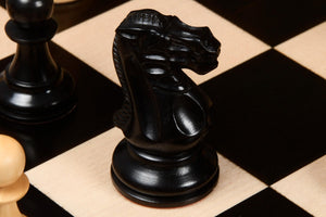 Echiquier Noir et Bois Noirs
