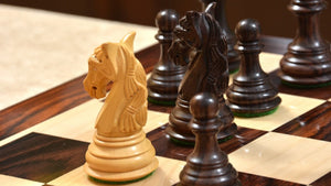 grandes pieces d'échecs scupltées en bois de rose galot