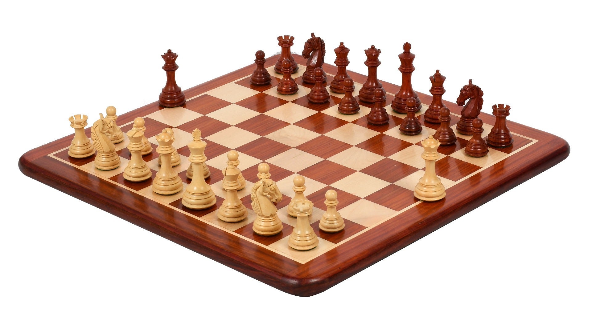 Ensemble d échecs en bois dur Padouk + movingui Ensemble d échecs en bois dur Padouk + movingui