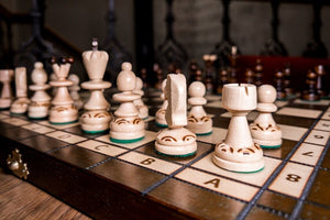 Pièces d'Echecs de Style Fantaisie avec Ornements Féériques