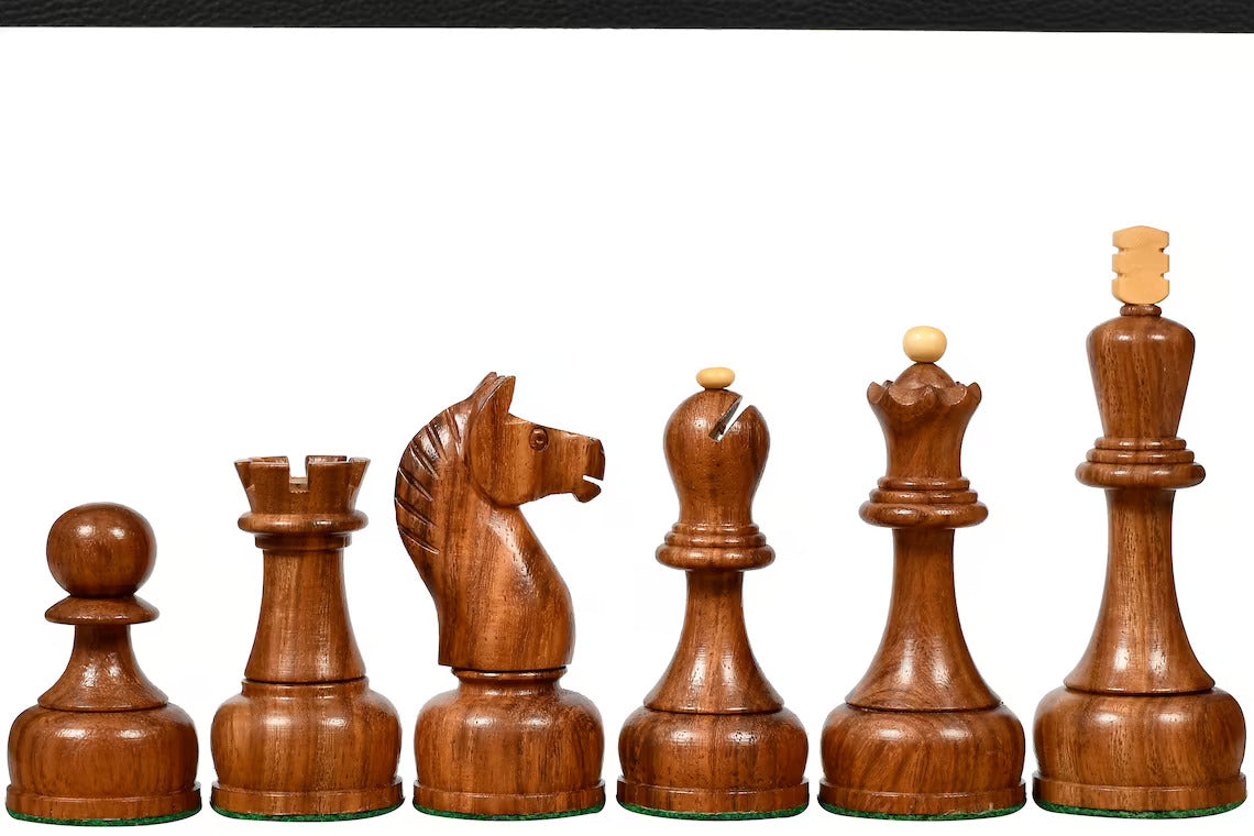 Jeu d'échecs olympique soviétique 70 vintage Minsk ancien plastique russe pondéré- - Juego de Jeu d'échecs olympique soviétique 70 vintage Minsk ancien plastique russe pondéré- - Juego de
