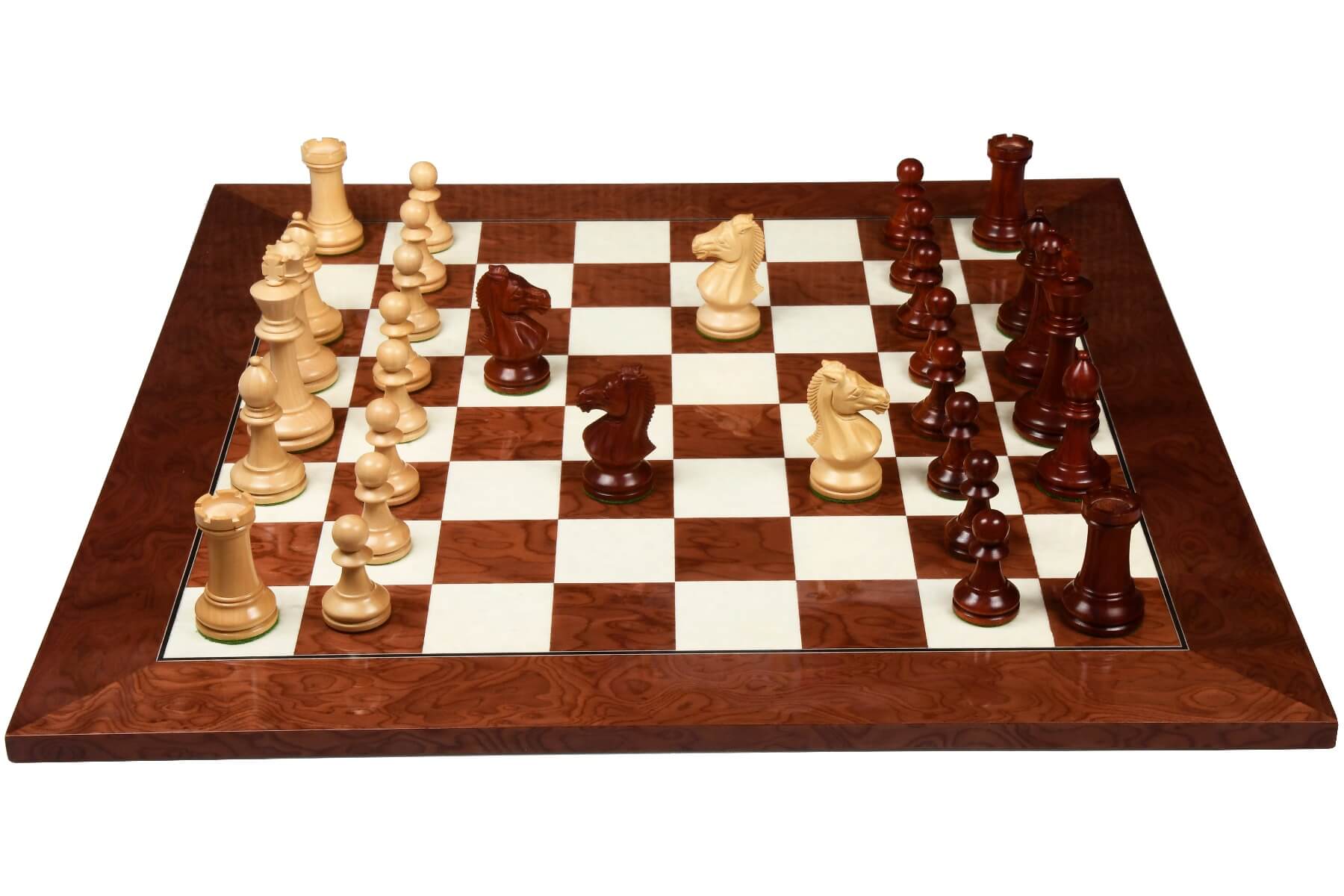 Jeu d'Echecs Atypique Fabrication Artisanale