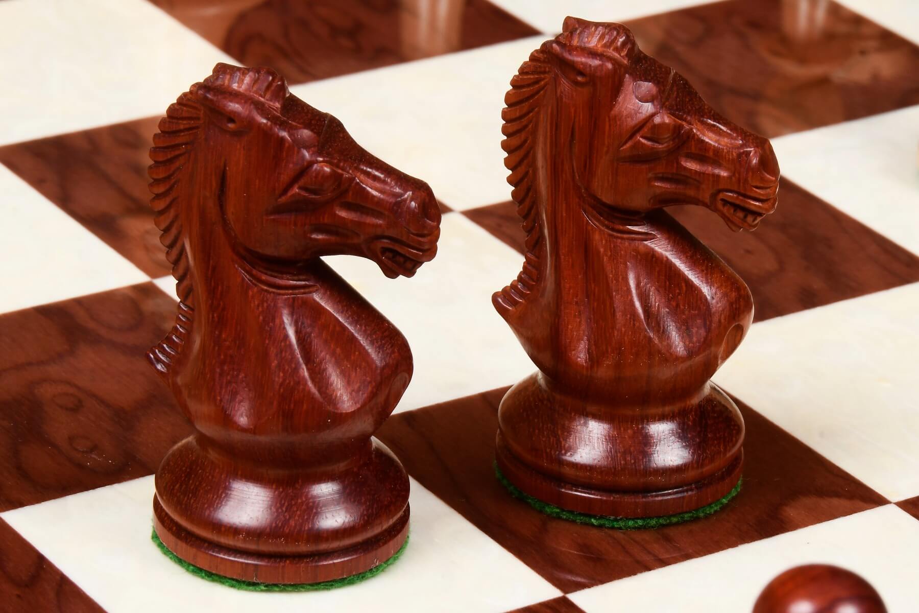 Jeu d'Echecs Atypique Chevalier