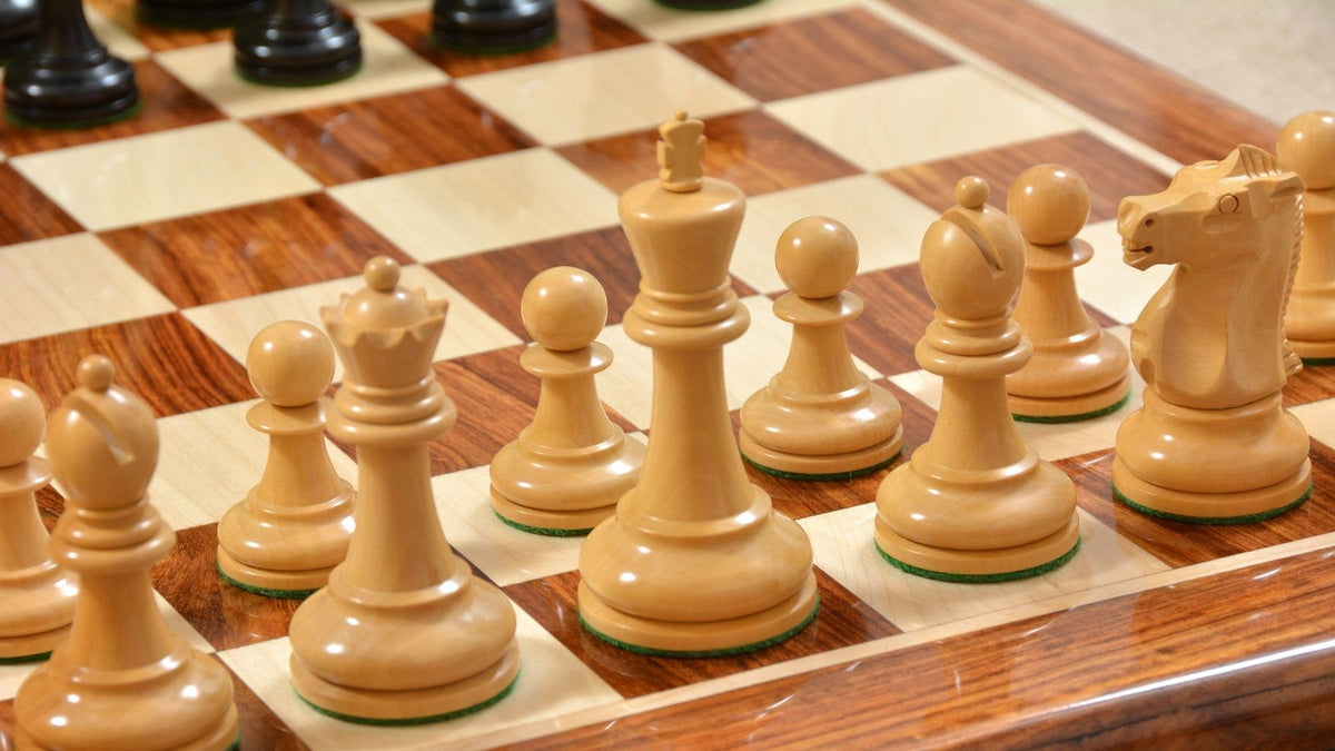 Jeu d'Echecs avec Pièces Fabrication Artisanale