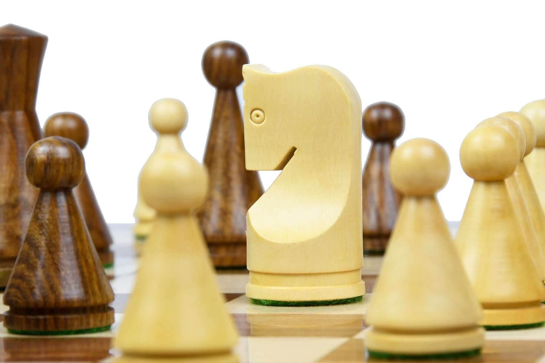 Jeu d'Échecs en Bois Sculpté Chevalier