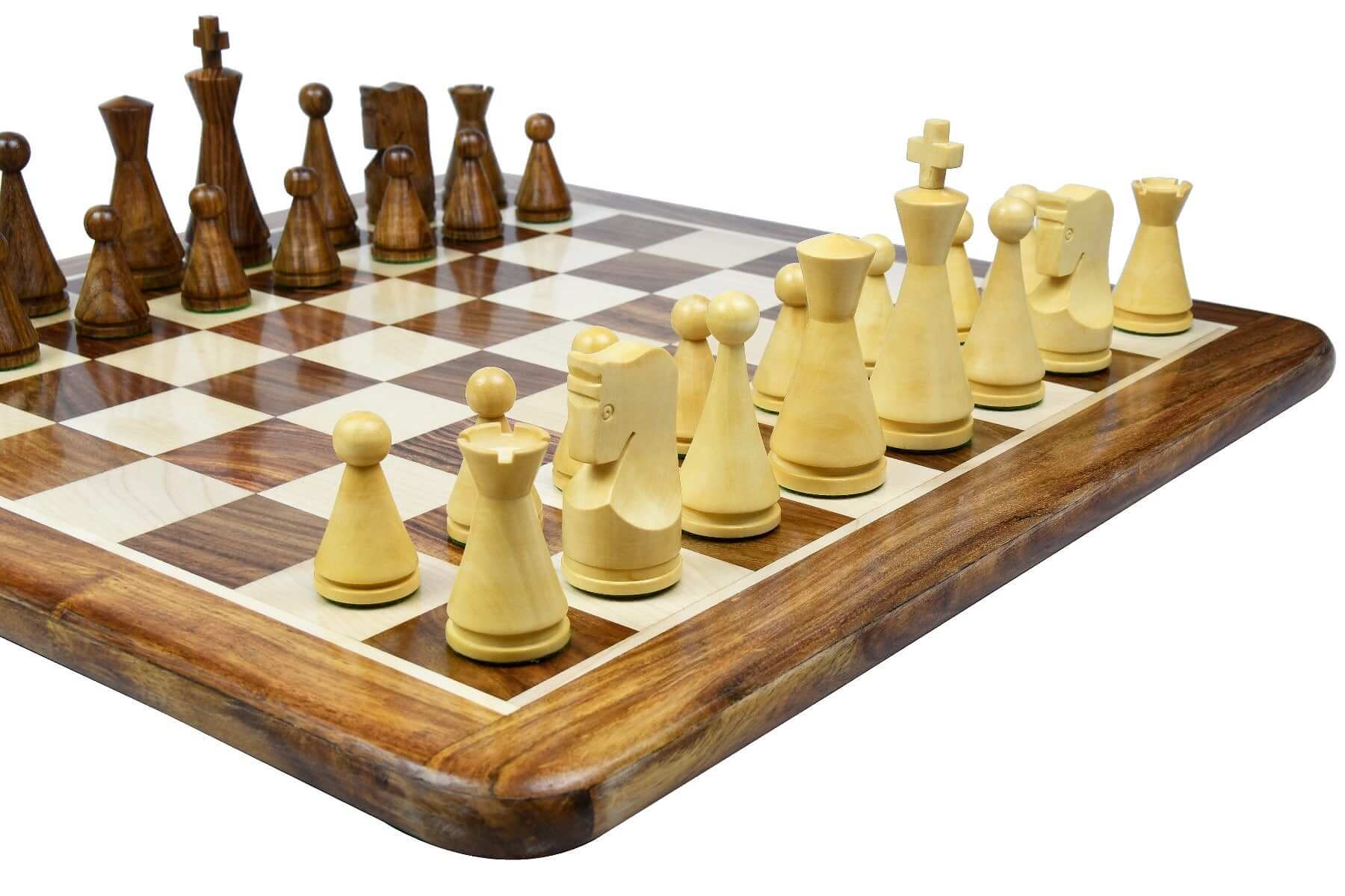 Jeu d'Échecs en Bois Sculpté Reine