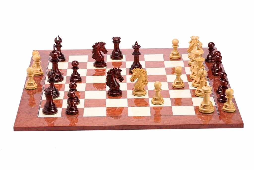 Jeu d'Echecs Colonial Artisanal