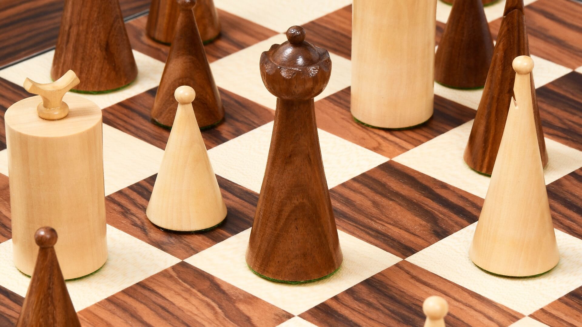 Jeu d'Echecs Décoratif Tour
