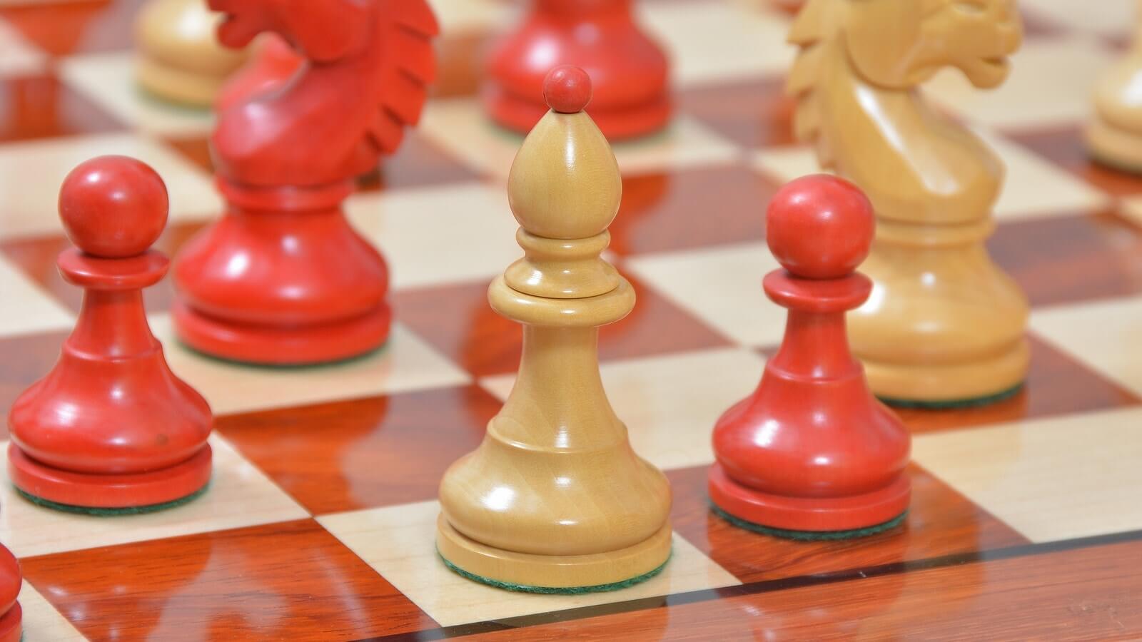 Jeu d'Echecs en Bois de Grande Taille Pions Rouges