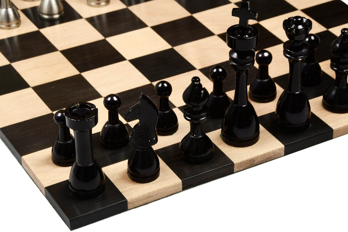 Jeu d'Échecs en Fer Cavalier