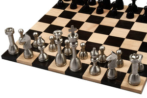 Jeu d'Échecs en Fer Reine