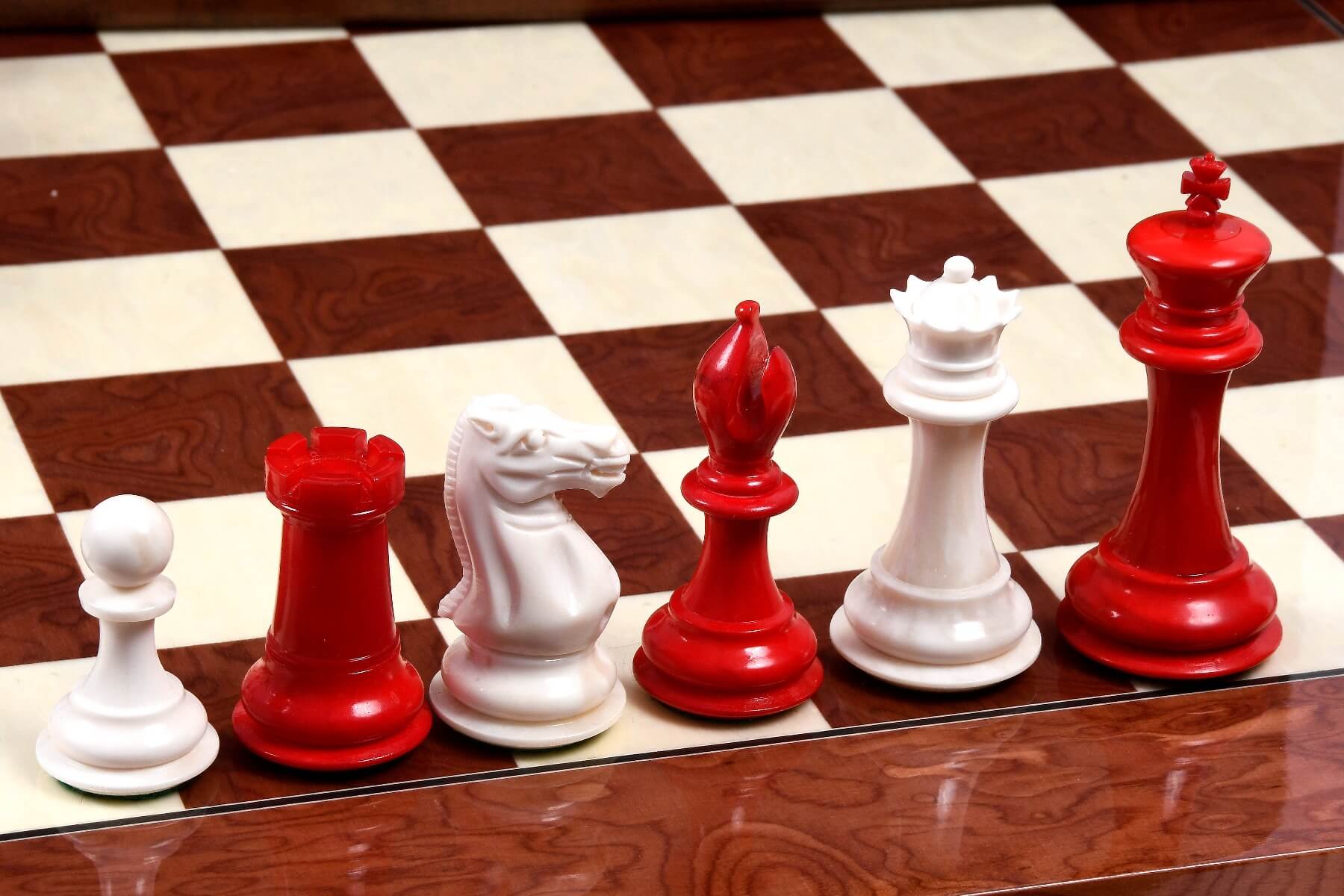 Jeu d'Échecs en Os Fabrication Artisanale