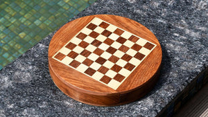 jeu d'échecs rond echiquier en bois